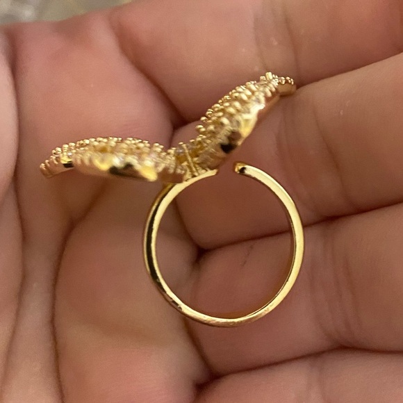 GOLD RESIZABLE BUTTERFLY ZIRCON RING - Picture 11 of 11